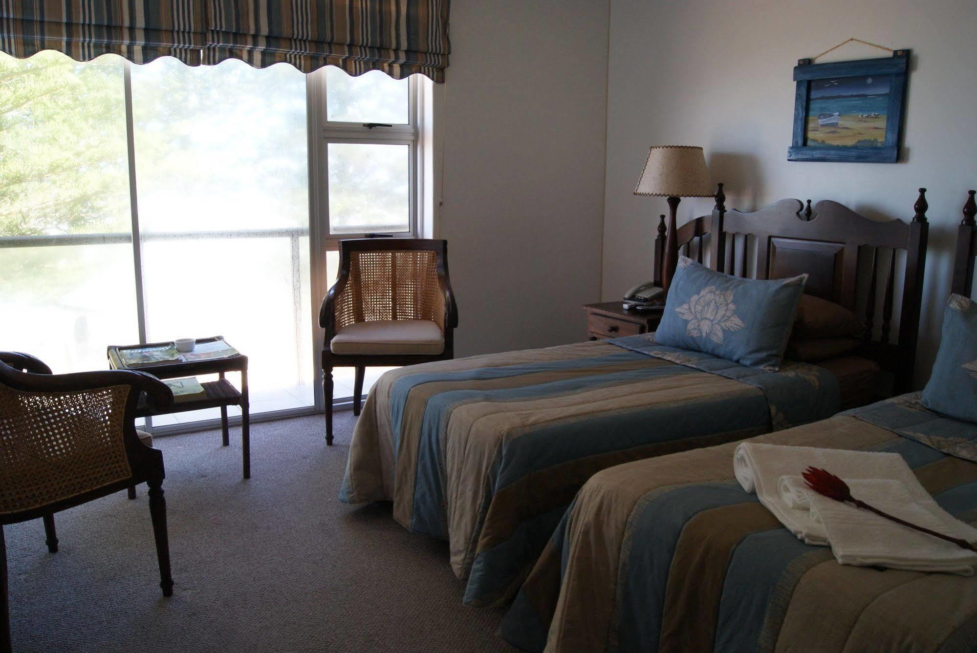Sea Otters Lodge Kini Bay エクステリア 写真