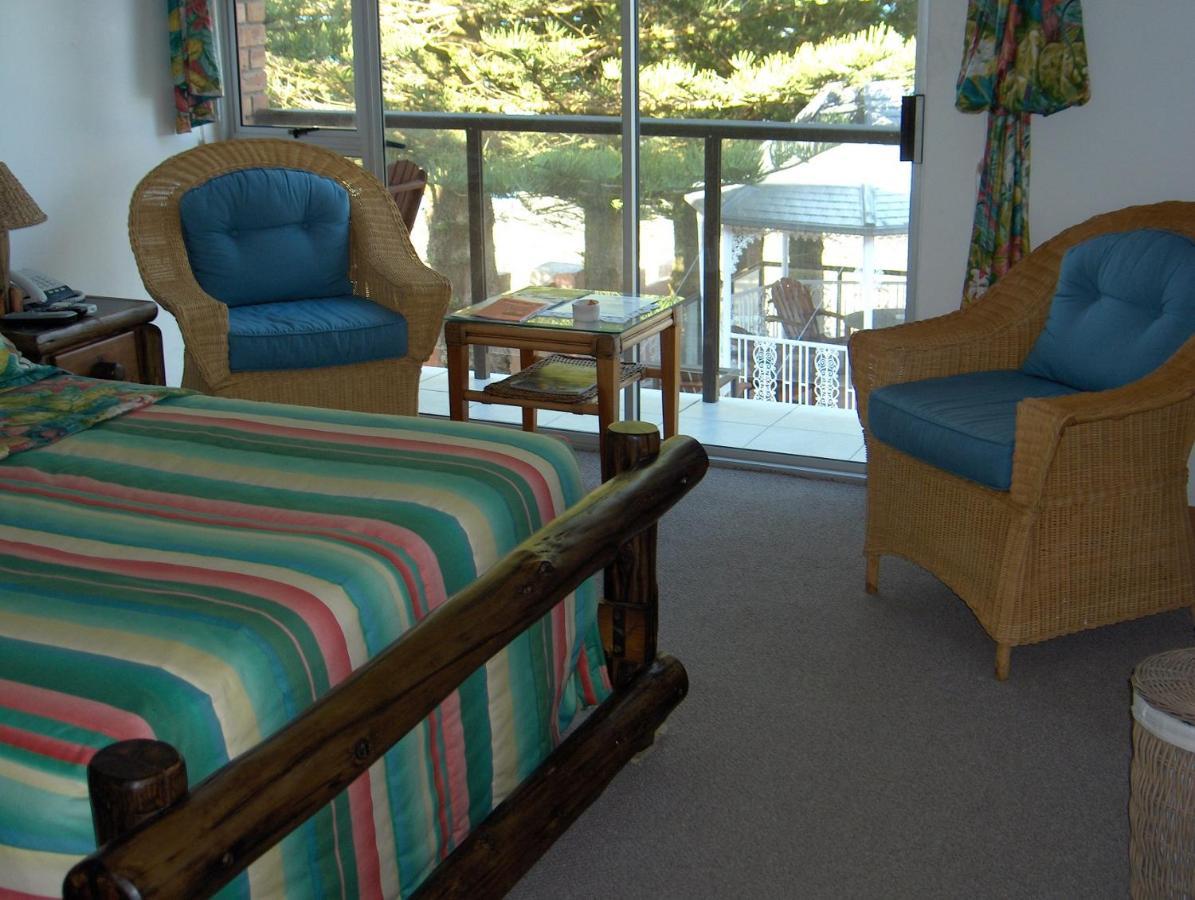 Sea Otters Lodge Kini Bay エクステリア 写真